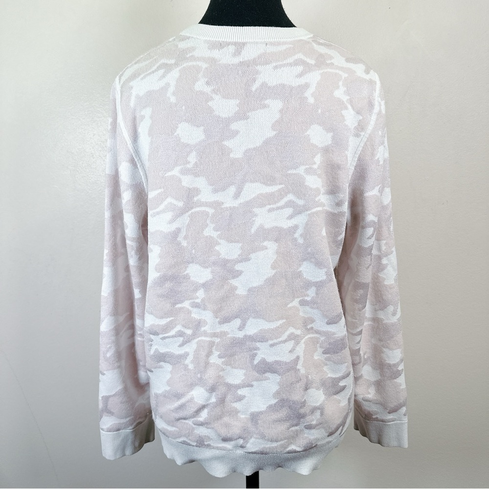 Banana Republic Camo-Print Jacquard Crew Neck Wool Sweater - Picture 4 of 16